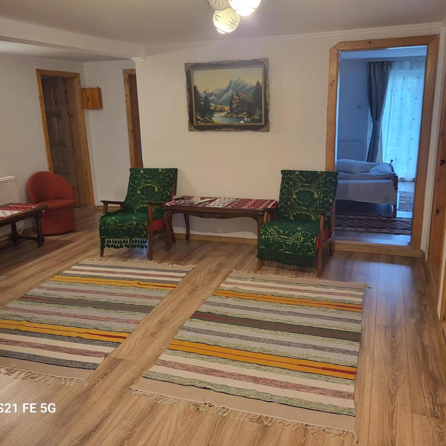 Pensiunea La Mamaie Кейя Номер фото